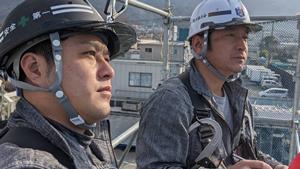 足場を使う職人達